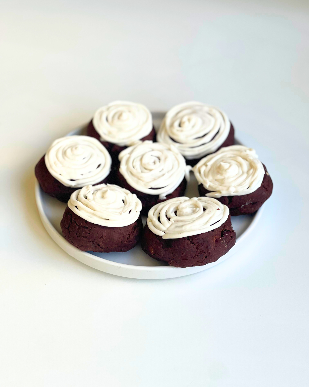 red velvet cookies with cream cheese icing